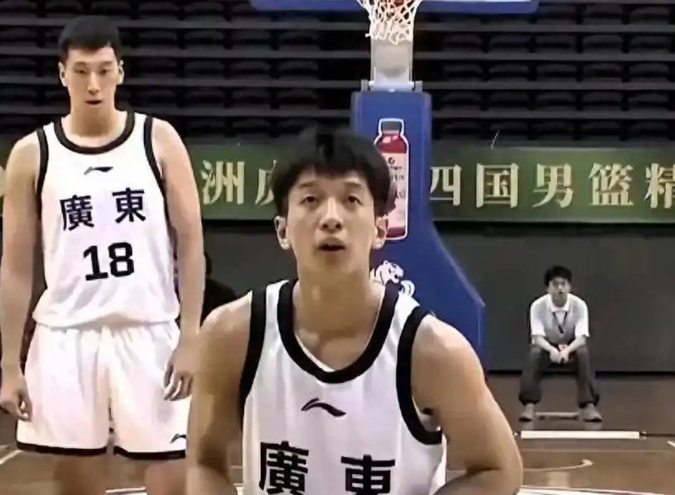 够的上场时, 击败山西男