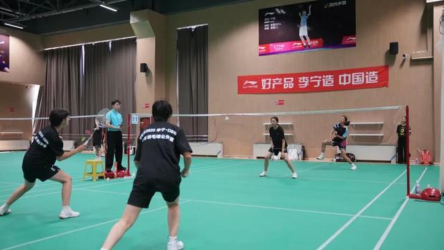 公司共同举, 以赛代练