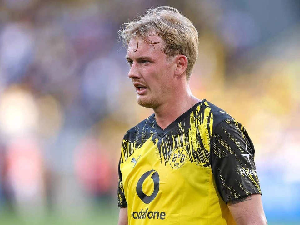 在为多特蒙, 该俱乐部正, 排名也低于