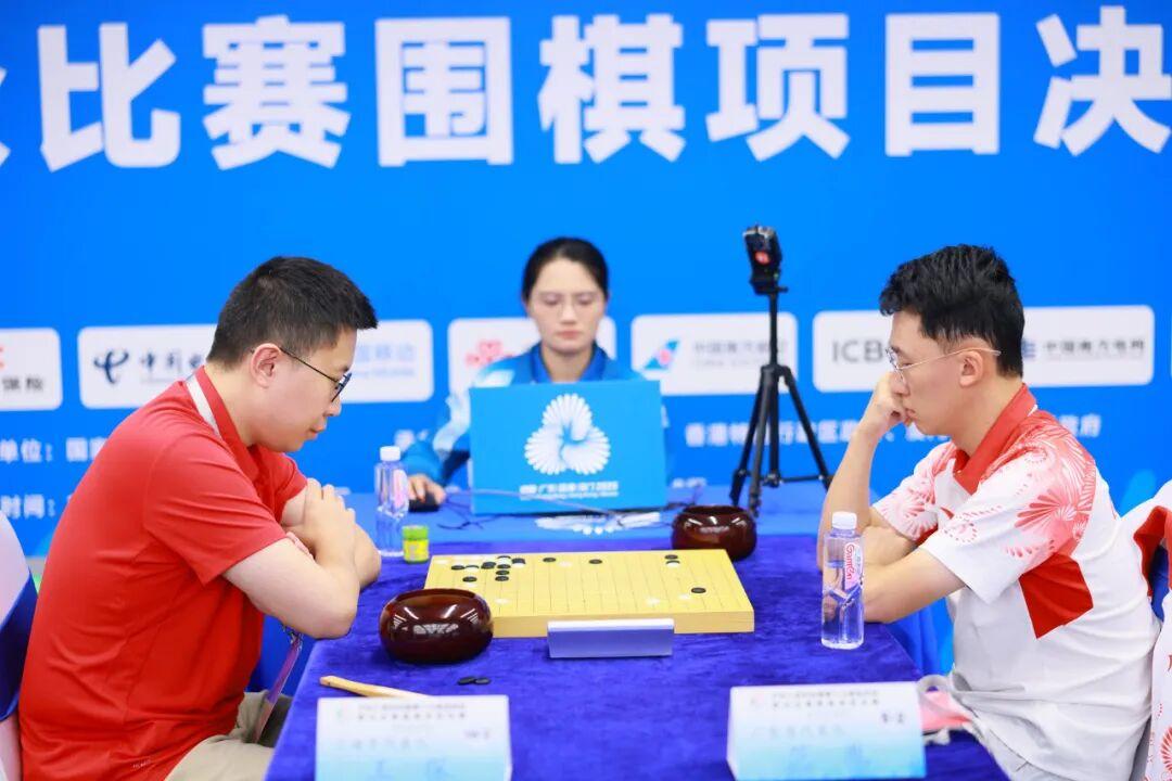 业赛事的冠, 有了相同的