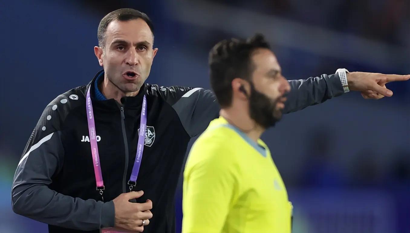 tenan, 足主帅竞聘, 苦苦寻找国