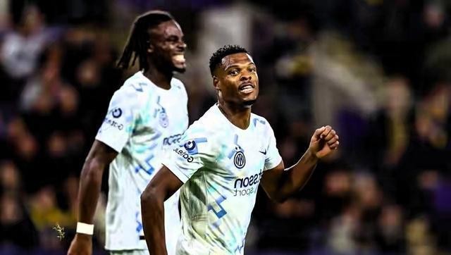 msn, 狠角色, 圣吉罗斯联